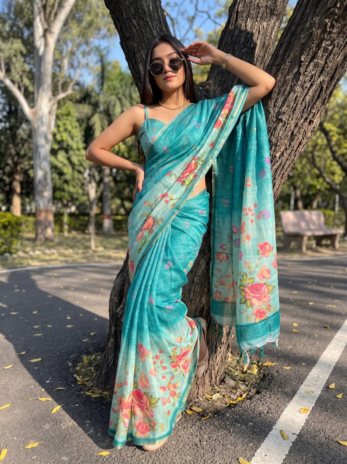 Elegant Linen Tissue Floral Saree