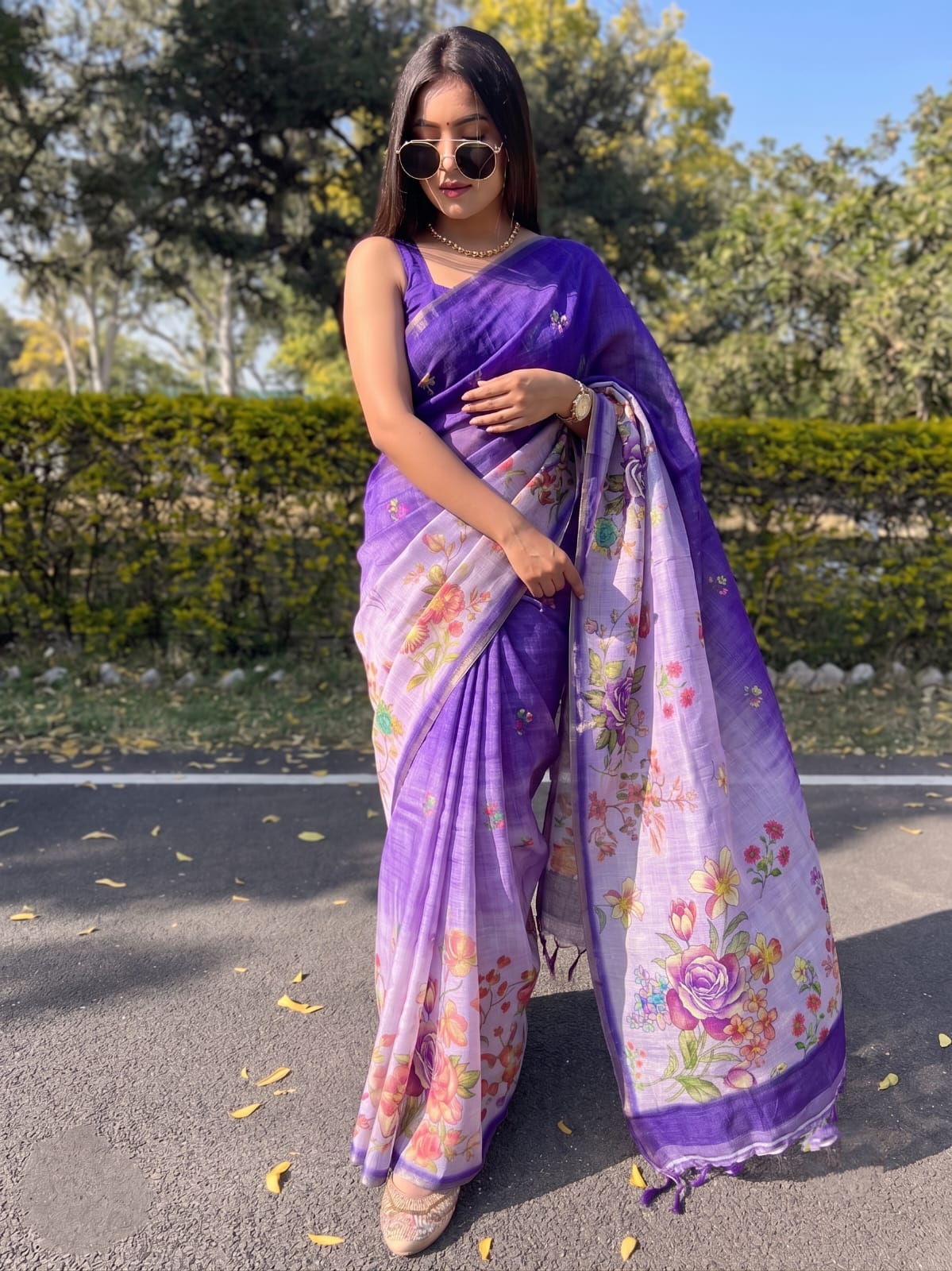 Elegant Linen Tissue Floral Saree