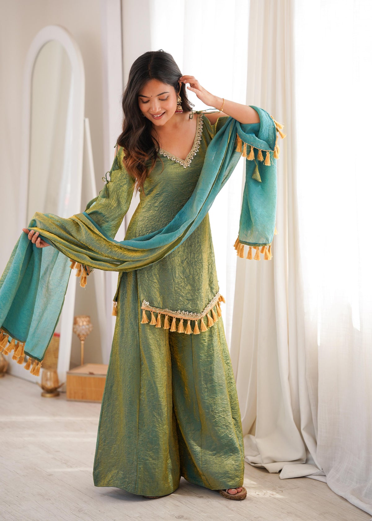 Doremon Crush Mirror Work Suit Set