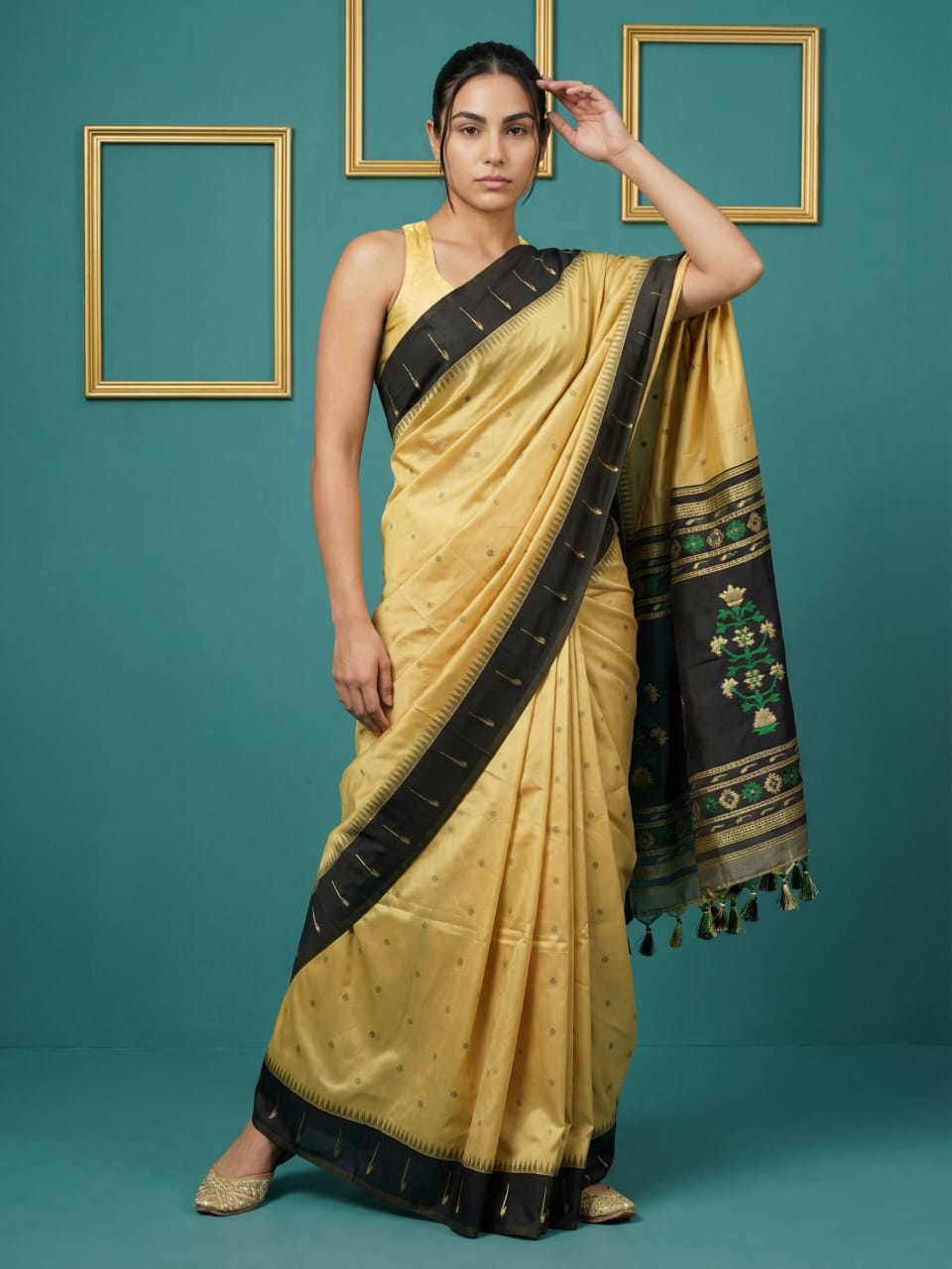 Handloom Soft Silk Zari Saree