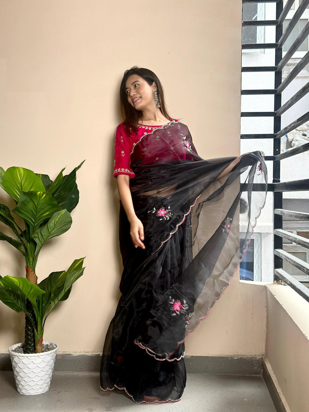 Jenny Organza Moti Cutdana Saree