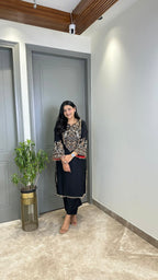 Elegant Embroidered Kurti Pant Set