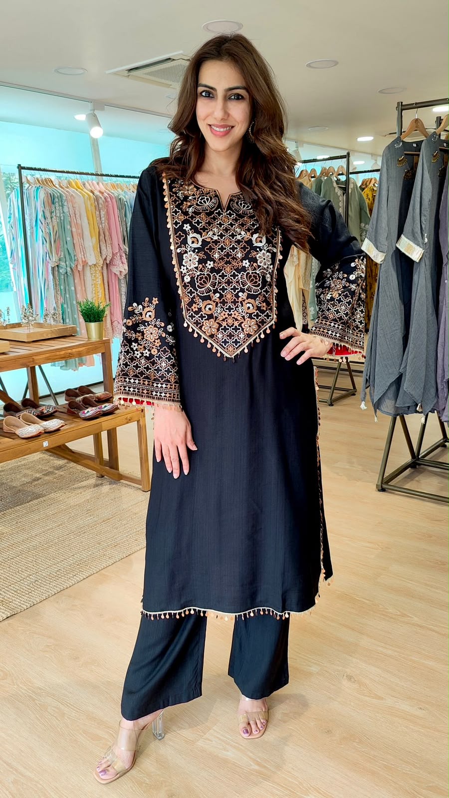 Elegant Embroidered Kurti Pant Set