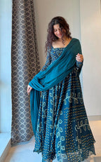 Elegant Georgette Printed Suit Set