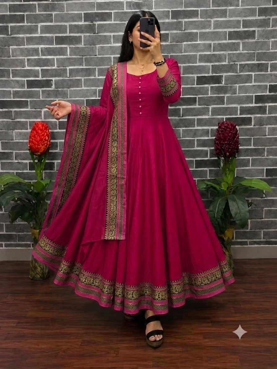 Elegant Vichitra Silk Anarkali