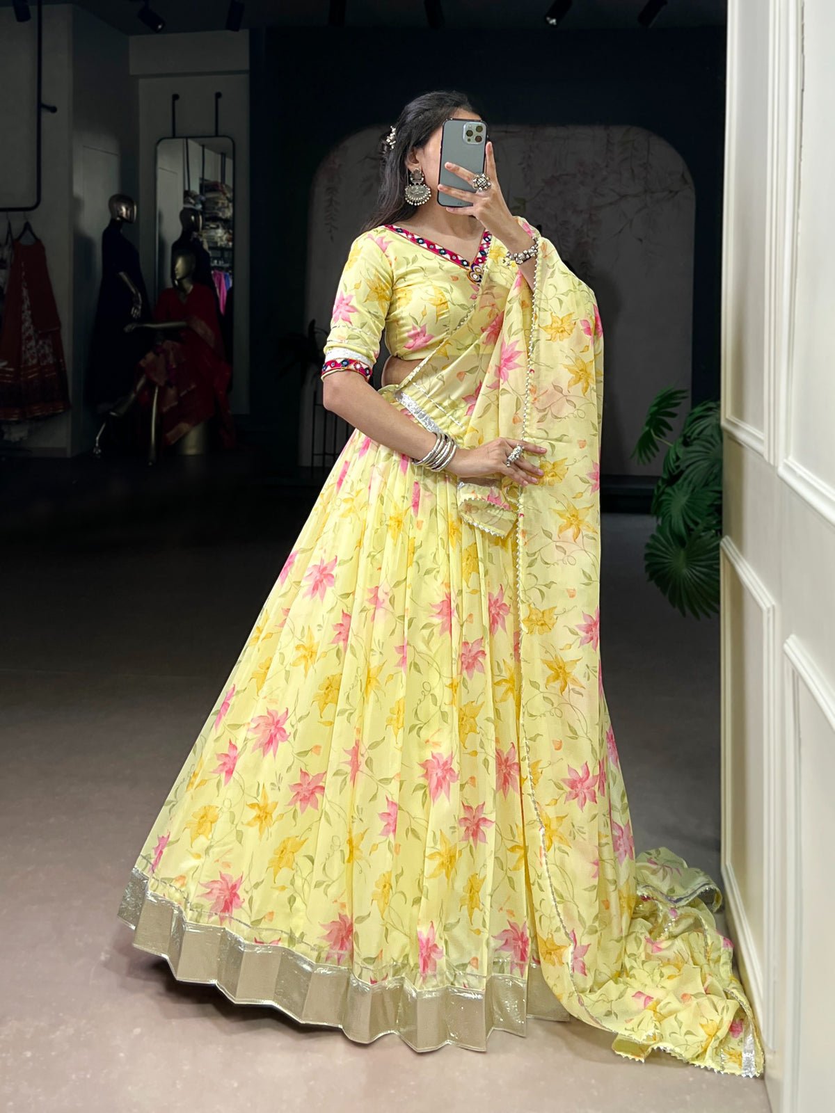 Phoolika Tabby Lehenga